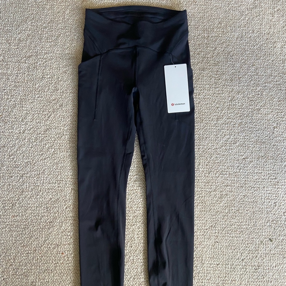 Brand new lululemon power thru HR tight 25”
